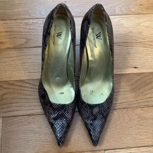 Worthington size 8.5 2” heels in snake skin pattern